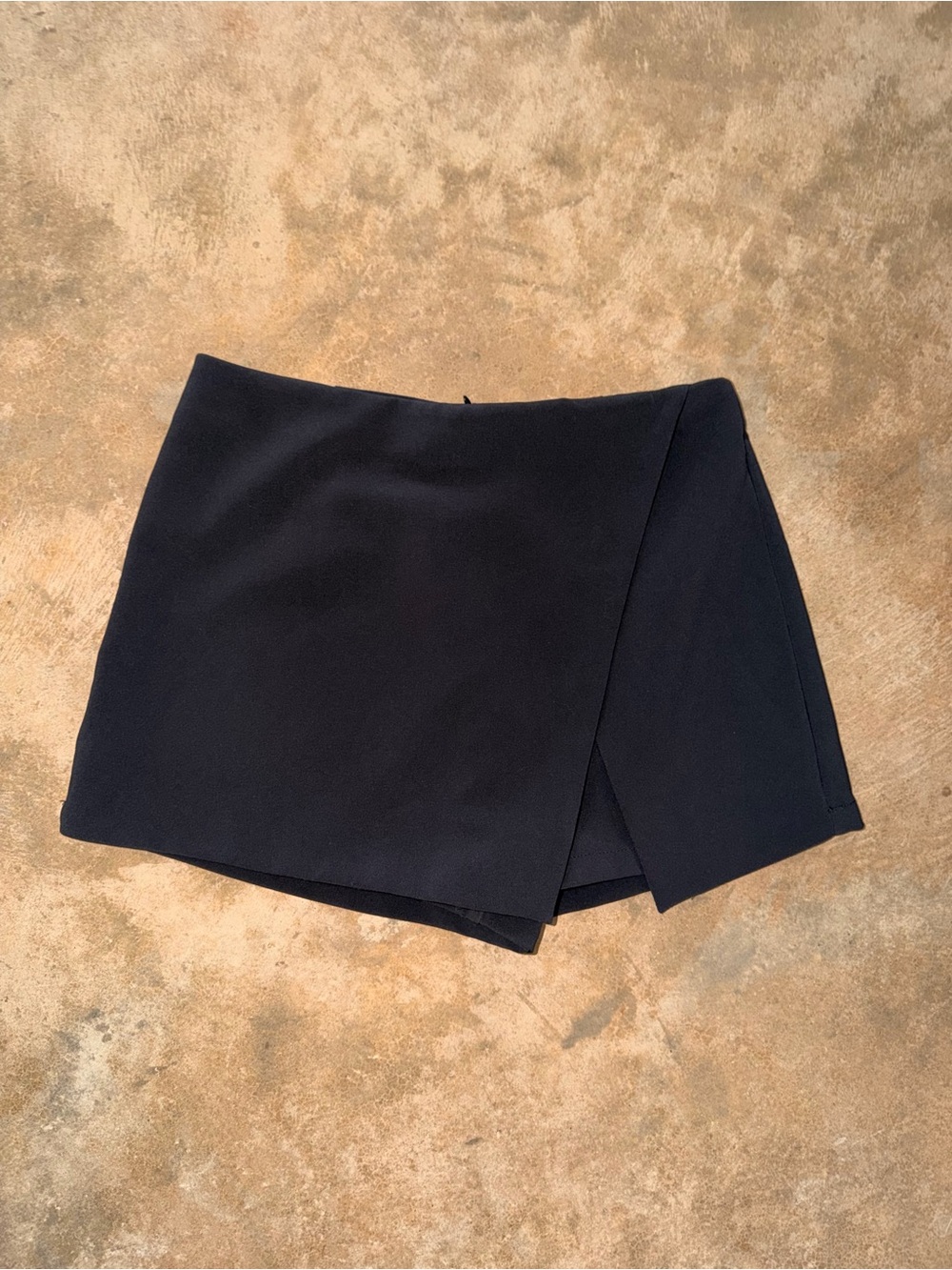 Lost April Black Wrap Front Mini Skort Size Small